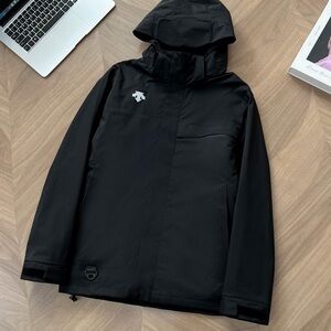 KAILAS black hooded jacket